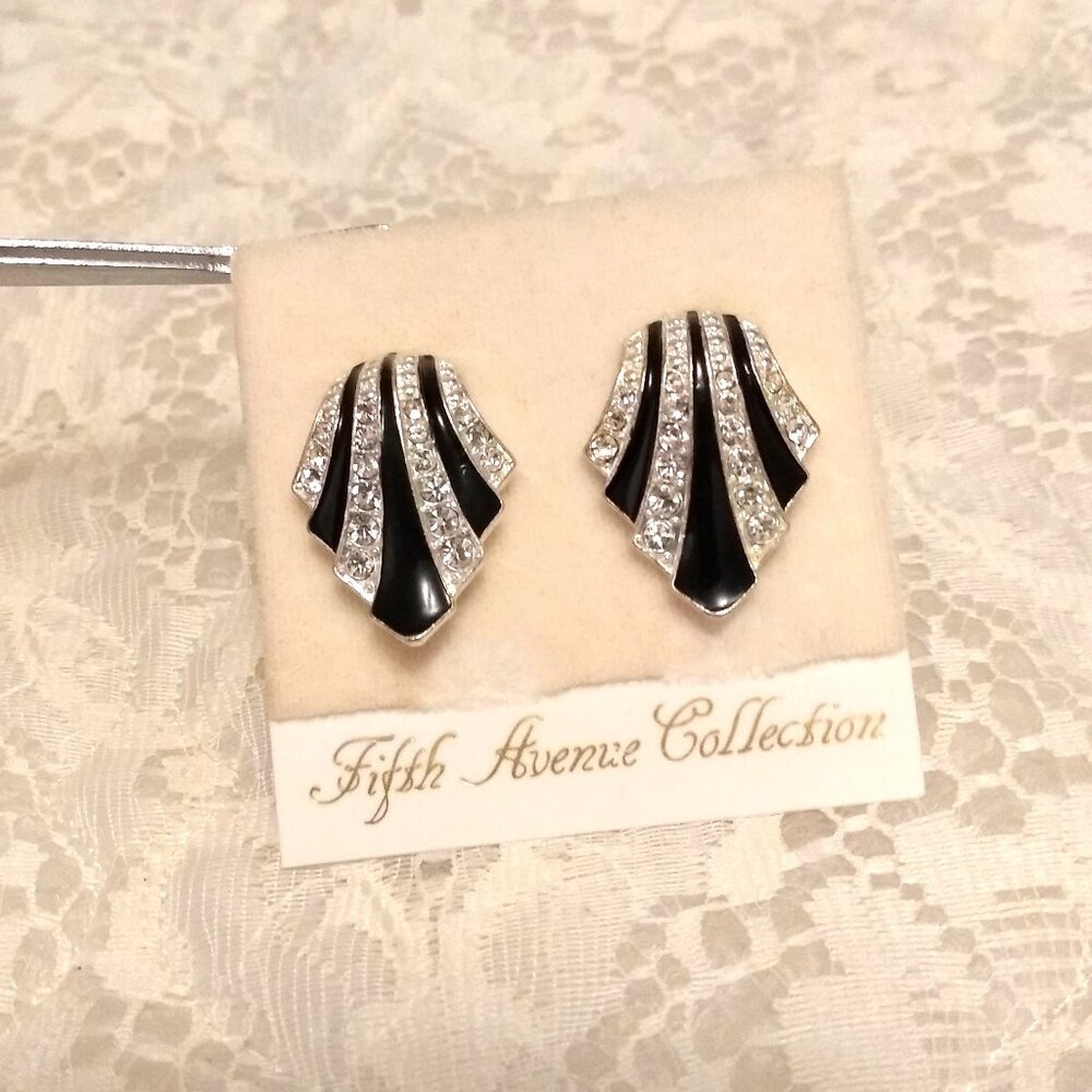 Vintage White Clear Cubic Zirconia Silver Tone Earrings Non-Pierced Clip